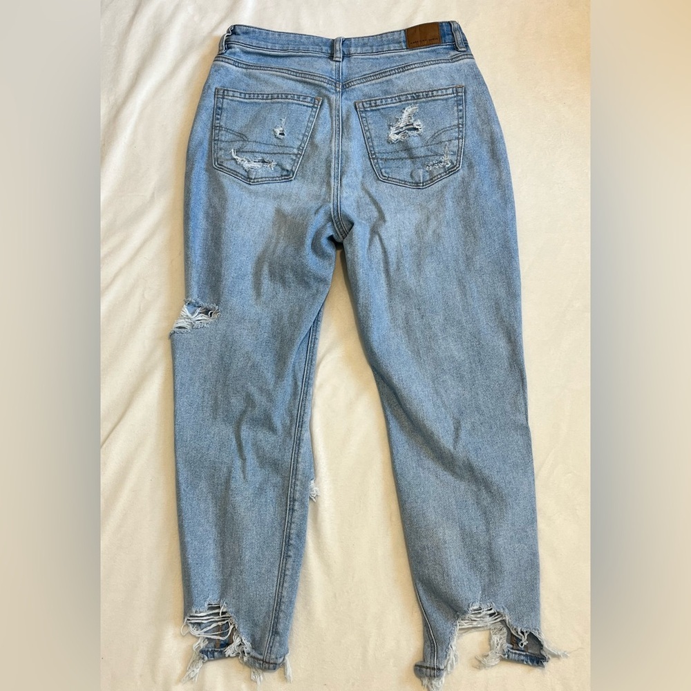 American Eagle Stretch Women’s Distressed Light Blue Mom Jeans Size 6 Short - Picture 11 of 14